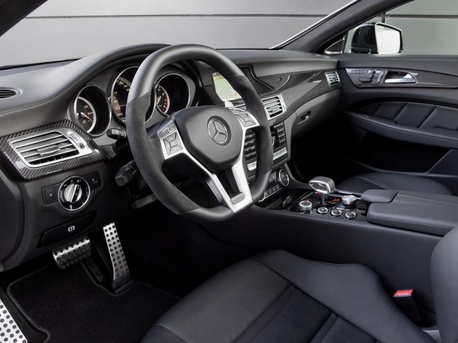  Mercedes-Benz CLS63 AMG 2010 года  (фото 2 из 30)